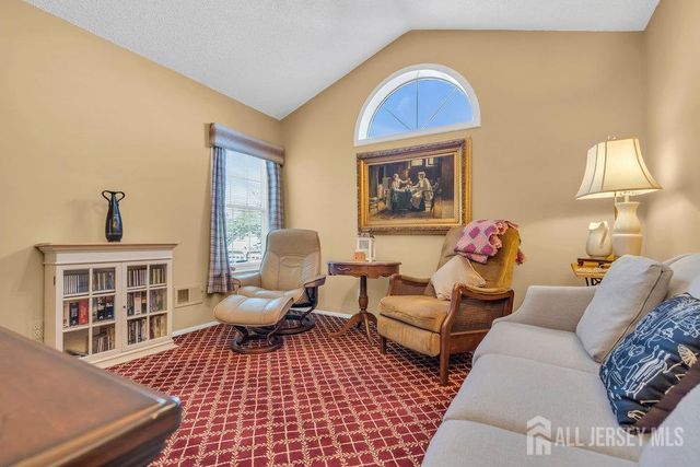 32 Edinburgh Drive D, Monroe, NJ 08831