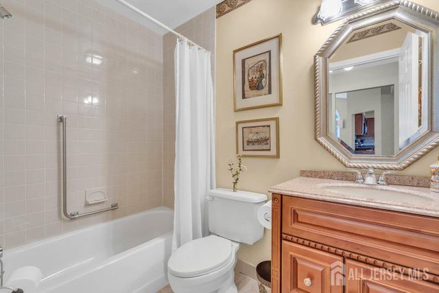 32 Edinburgh Drive D, Monroe, NJ 08831