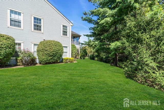32 Edinburgh Drive D, Monroe, NJ 08831