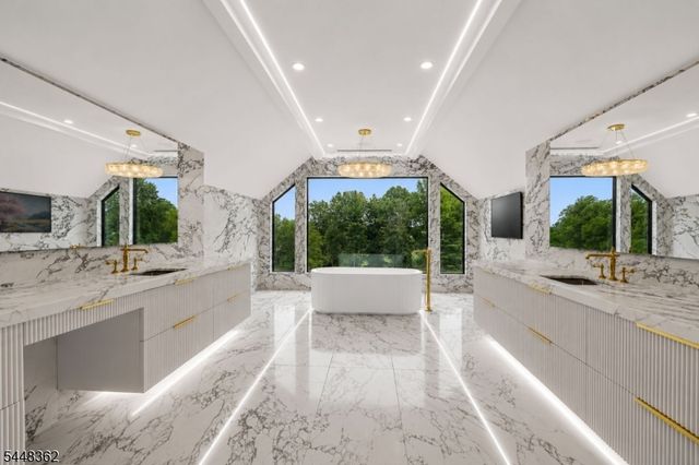 7 Homelands Dr, Colts Neck Twp., NJ 07722