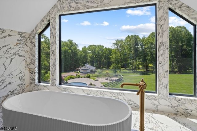 7 Homelands Dr, Colts Neck Twp., NJ 07722