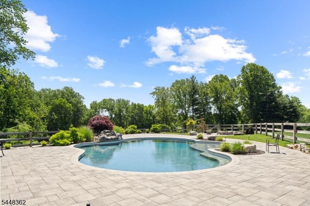 7 Homelands Dr, Colts Neck Twp., NJ 07722