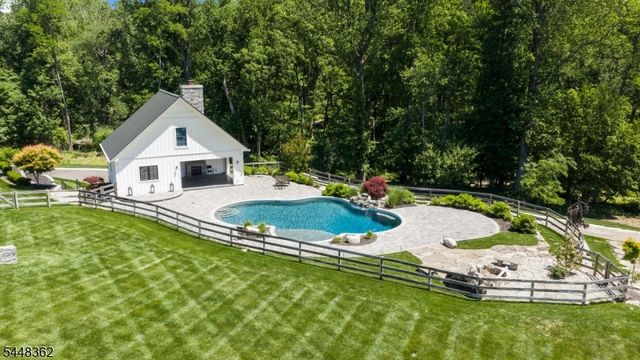 7 Homelands Dr, Colts Neck Twp., NJ 07722