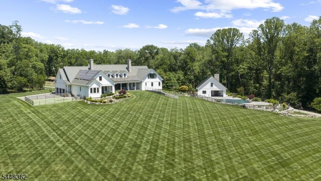 7 Homelands Dr, Colts Neck Twp., NJ 07722