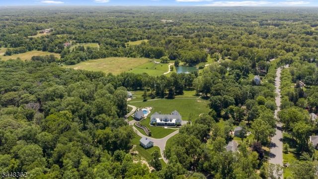 7 Homelands Dr, Colts Neck Twp., NJ 07722