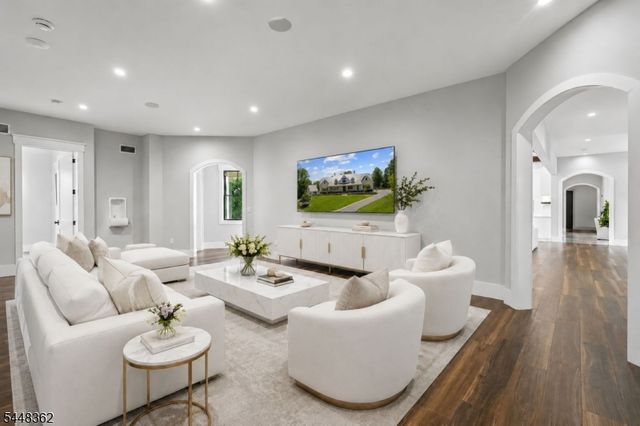 7 Homelands Dr, Colts Neck Twp., NJ 07722