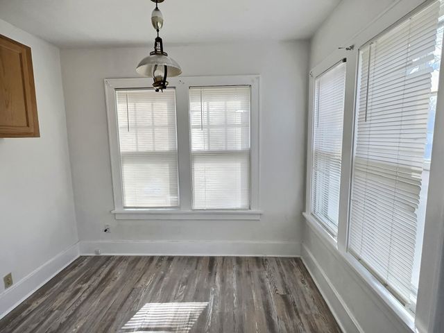 801 E 8th St, Newton, KS 67114