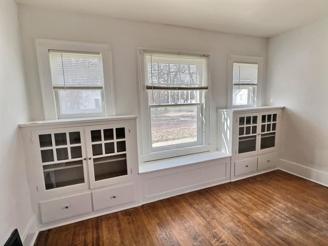 801 E 8th St, Newton, KS 67114