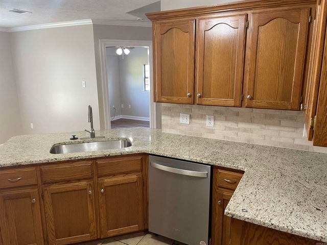 1645 Buckhorn Circle, Conway, AR 72034
