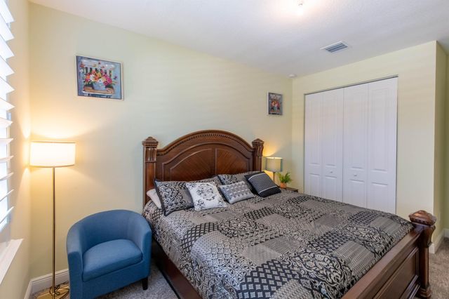 7528 Moonrise Drive, Lake Worth, FL 33467