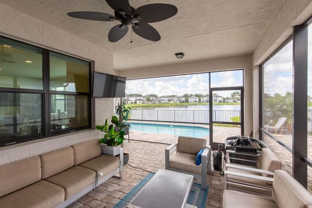 7528 Moonrise Drive, Lake Worth, FL 33467