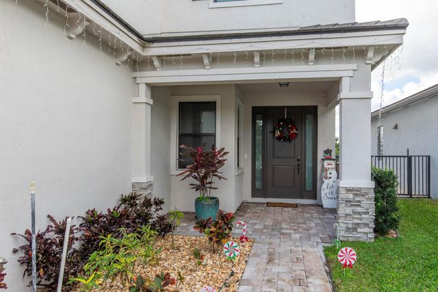 7528 Moonrise Drive, Lake Worth, FL 33467