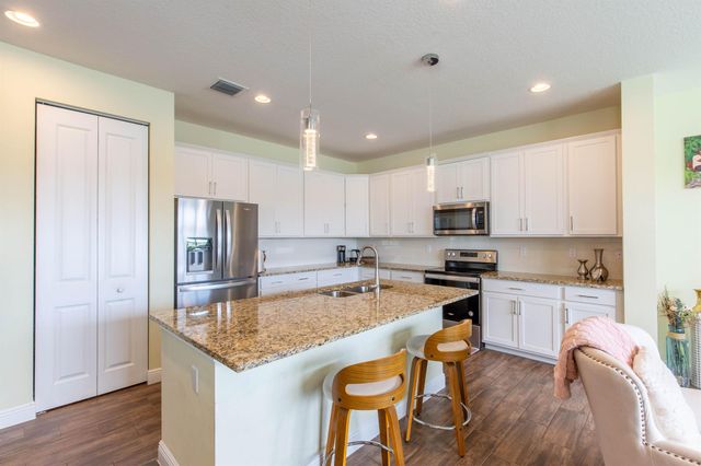 7528 Moonrise Drive, Lake Worth, FL 33467