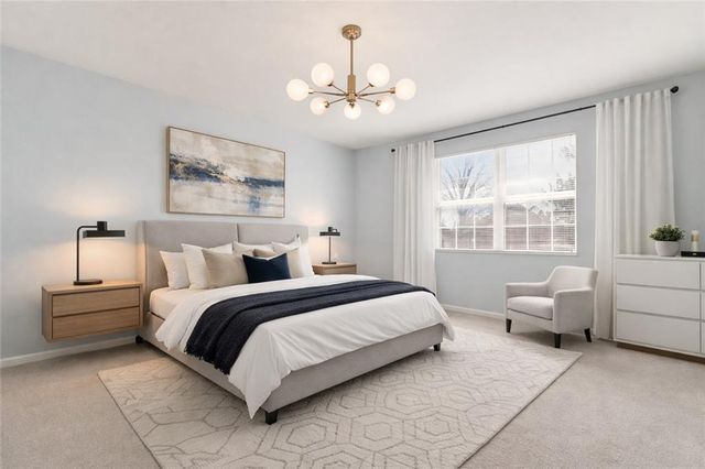 604 SW Hoke Lane, Lee's Summit, MO 64081