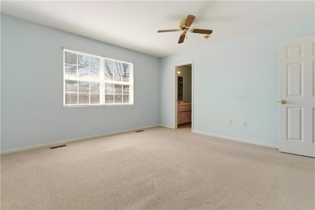 604 SW Hoke Lane, Lee's Summit, MO 64081