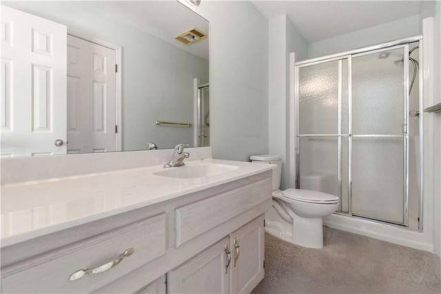 604 SW Hoke Lane, Lee's Summit, MO 64081