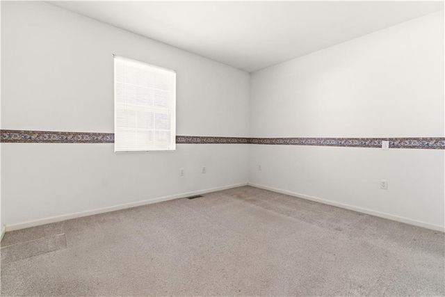 604 SW Hoke Lane, Lee's Summit, MO 64081