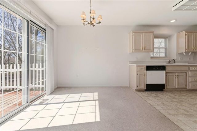 604 SW Hoke Lane, Lee's Summit, MO 64081