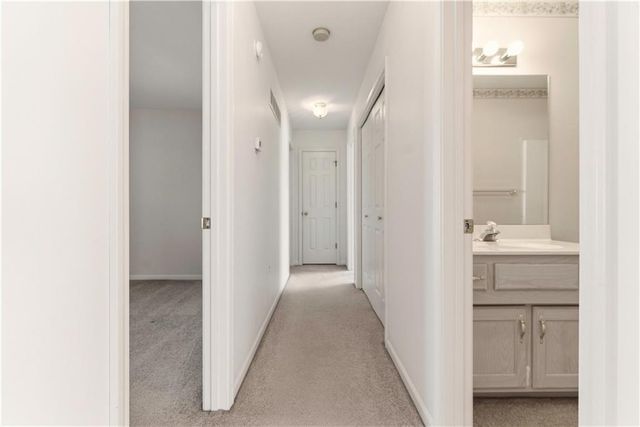 604 SW Hoke Lane, Lee's Summit, MO 64081