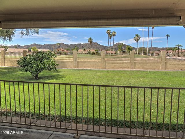 12166 S SHOSHONI Drive, Phoenix, AZ 85044