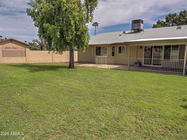 12166 S SHOSHONI Drive, Phoenix, AZ 85044