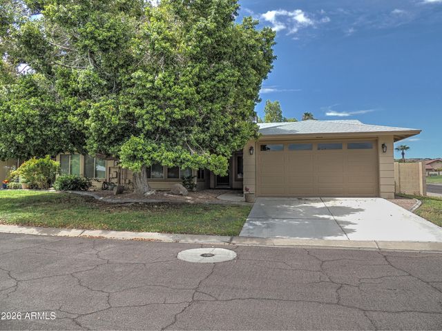 12166 S SHOSHONI Drive, Phoenix, AZ 85044