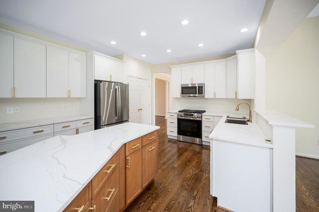 14 RIVER OAK DR, Stafford, VA 22554
