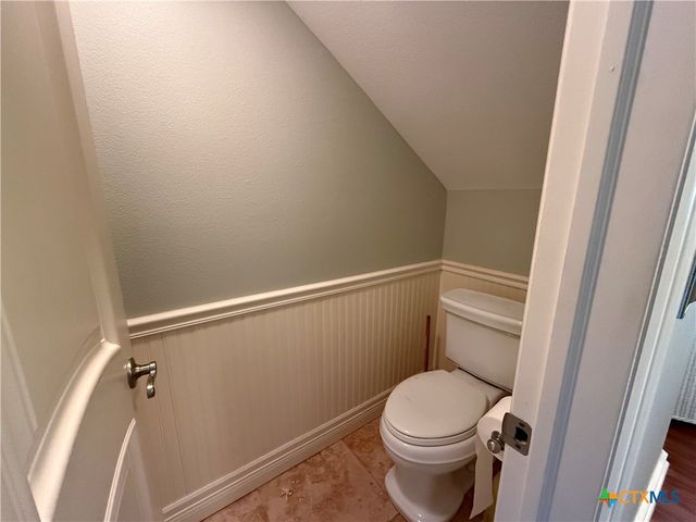 207 S Commerce Street, Port Lavaca, TX 77979