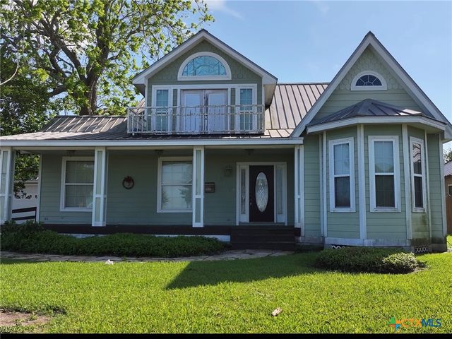 207 S Commerce Street, Port Lavaca, TX 77979