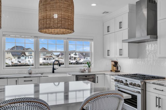 33 Amherst Drive, Bayville, NJ 08721