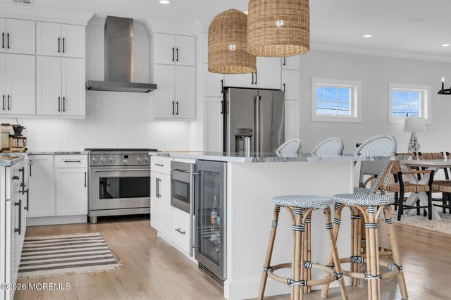 33 Amherst Drive, Bayville, NJ 08721