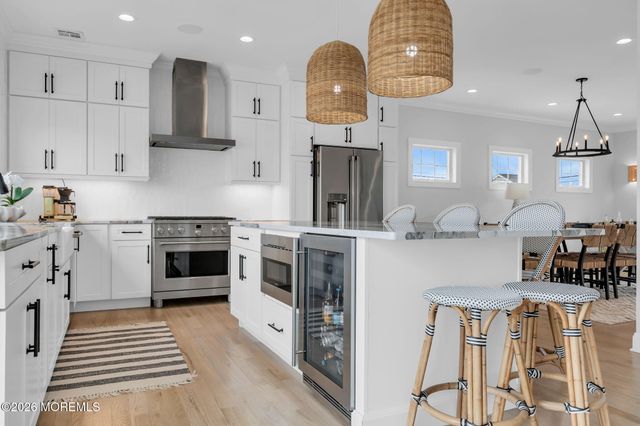 33 Amherst Drive, Bayville, NJ 08721