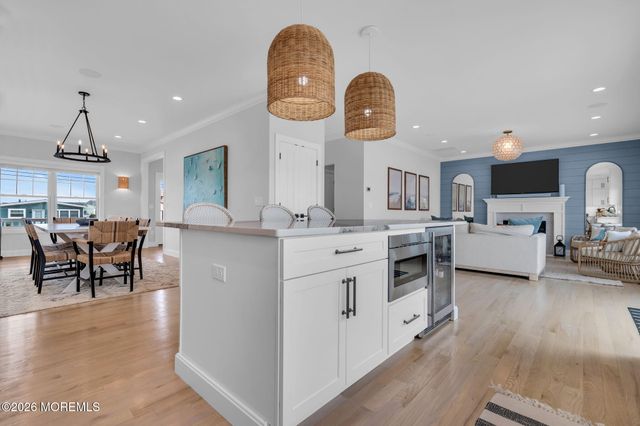 33 Amherst Drive, Bayville, NJ 08721