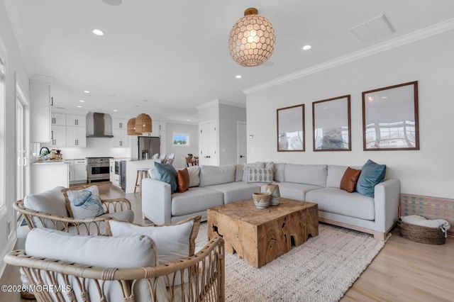 33 Amherst Drive, Bayville, NJ 08721