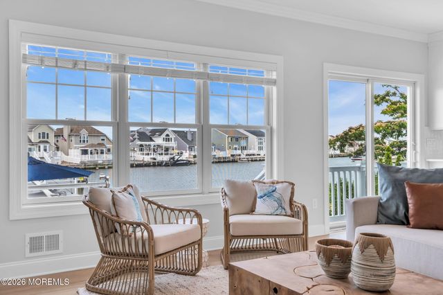 33 Amherst Drive, Bayville, NJ 08721