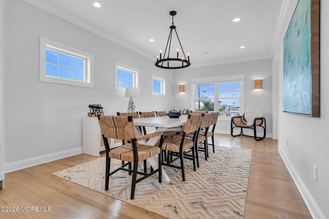 33 Amherst Drive, Bayville, NJ 08721