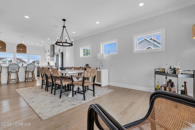 33 Amherst Drive, Bayville, NJ 08721