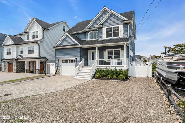 33 Amherst Drive, Bayville, NJ 08721
