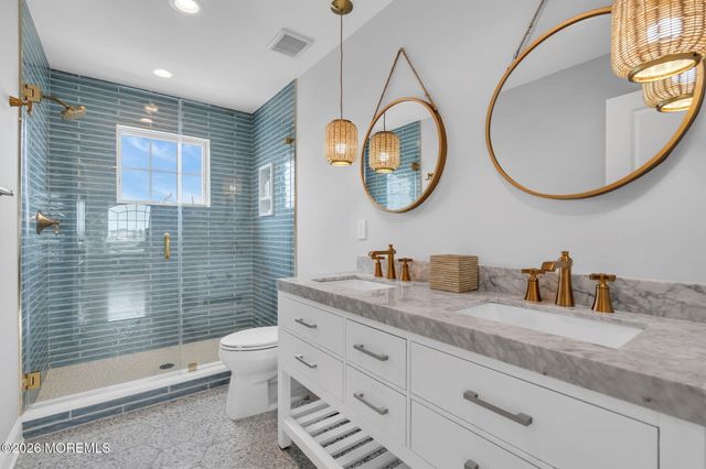33 Amherst Drive, Bayville, NJ 08721