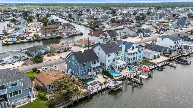 33 Amherst Drive, Bayville, NJ 08721