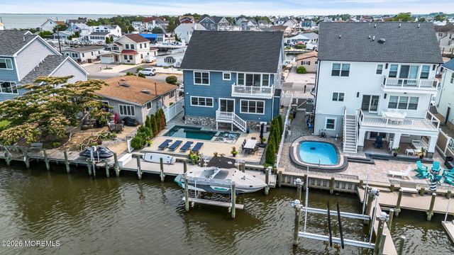 33 Amherst Drive, Bayville, NJ 08721