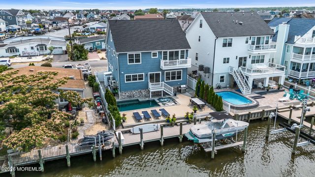 33 Amherst Drive, Bayville, NJ 08721