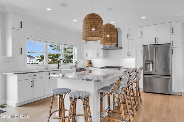 33 Amherst Drive, Bayville, NJ 08721