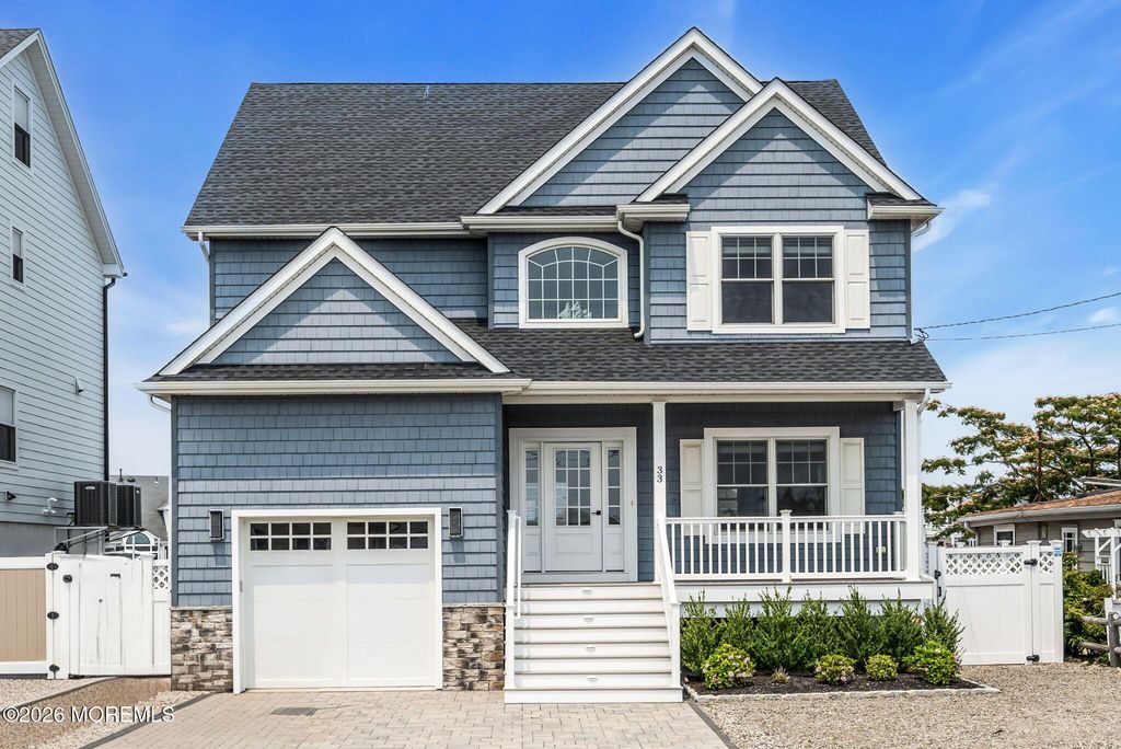 33 Amherst Drive, Bayville, NJ 08721