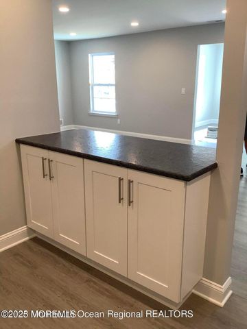 506 Harding Road 6, Freehold, NJ 07728