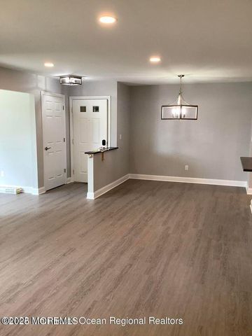 506 Harding Road 6, Freehold, NJ 07728