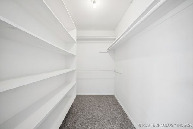 2712 S Fir Avenue, Broken Arrow, OK 74012