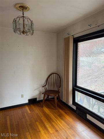 24 Hawthorne Lane, Chester, WV 26034