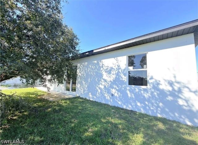 2504 71st ST W, Lehigh Acres, FL 33971