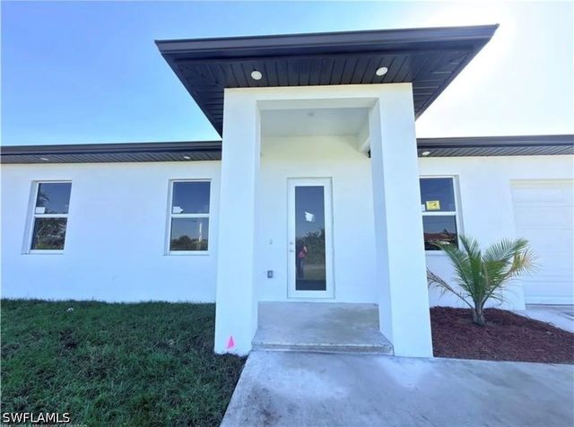 2504 71st ST W, Lehigh Acres, FL 33971